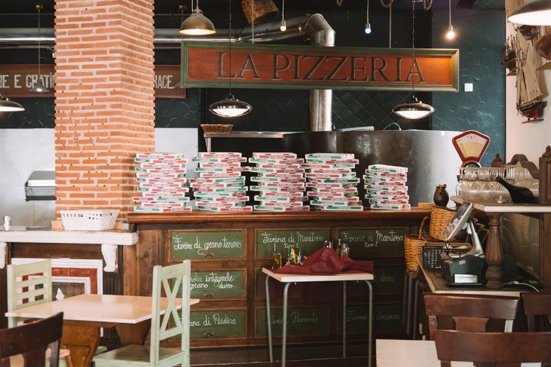Pequod's pizza cozy restaurant interior dining room